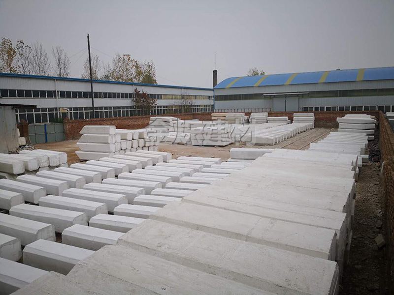使用空心板芯模要注意什么？